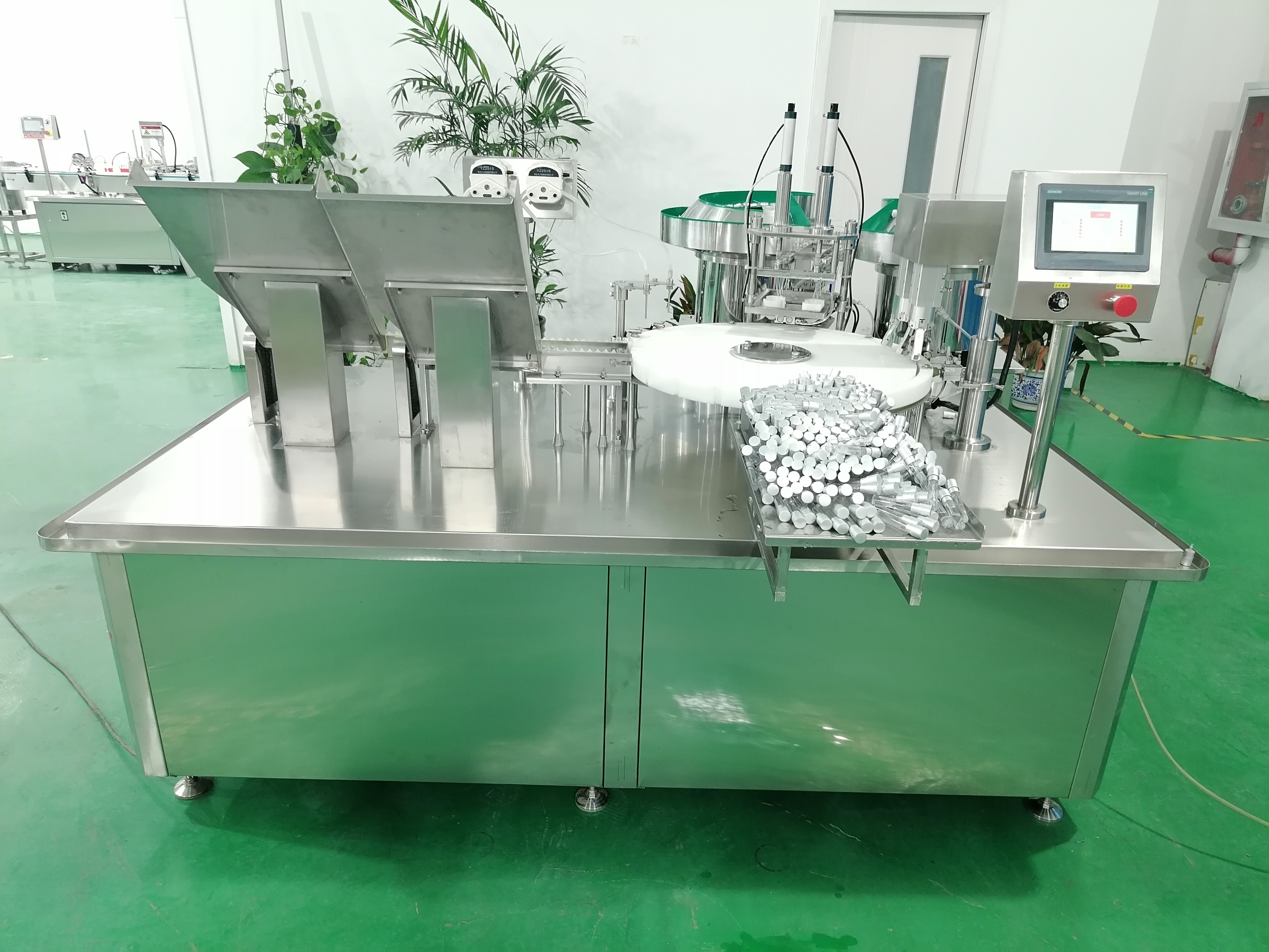 10ml香水噴霧劑灌裝旋蓋機 4000 瓶/時高效量