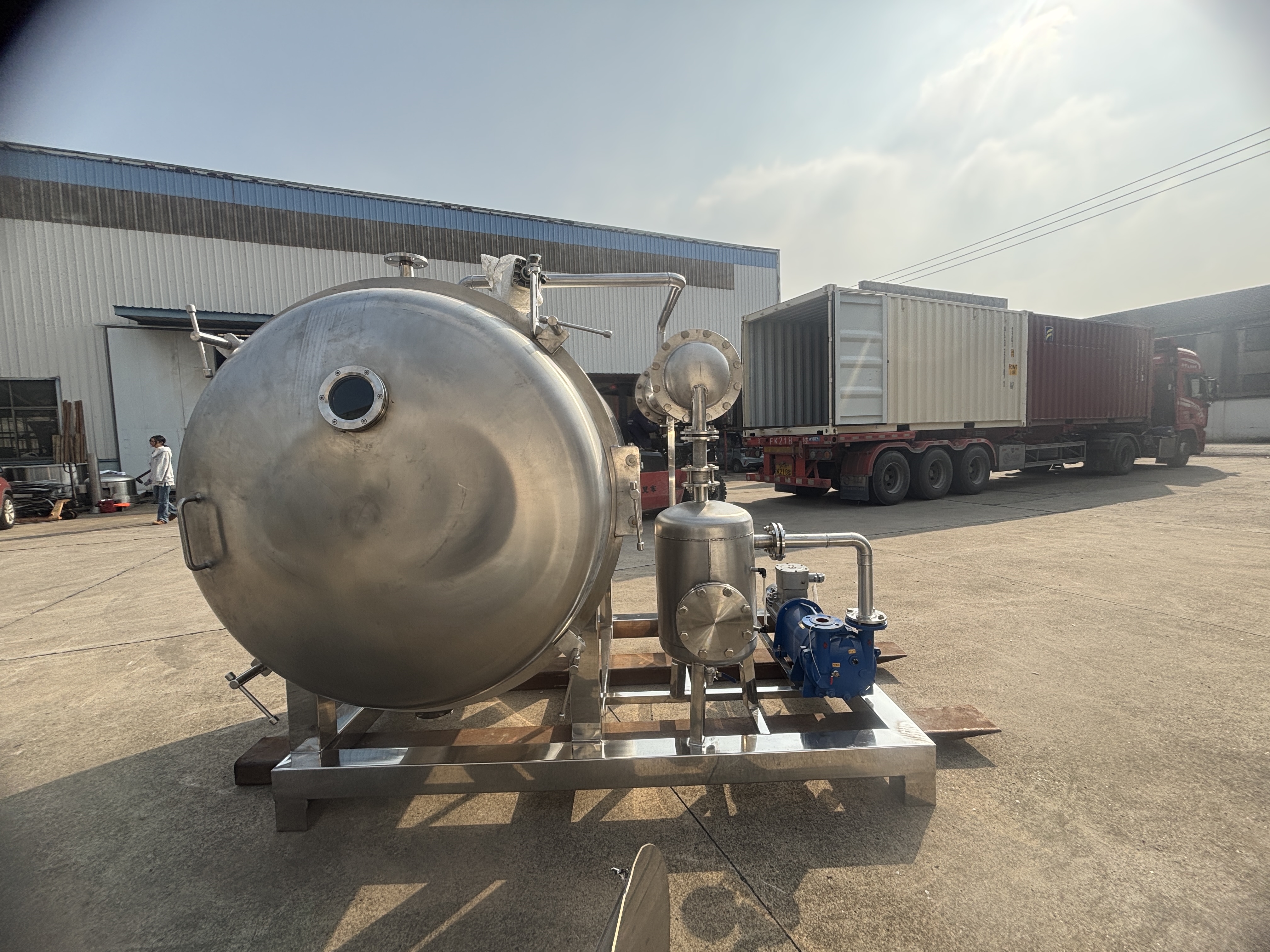 力度干燥圆形真空干燥机发往美国医药行业客户,出发!